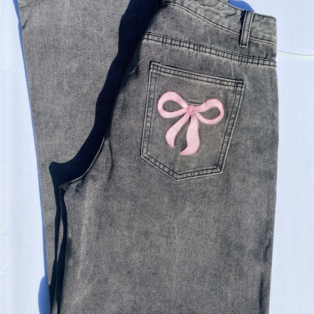 Women's Gray Jeans with Pink Bow Detail